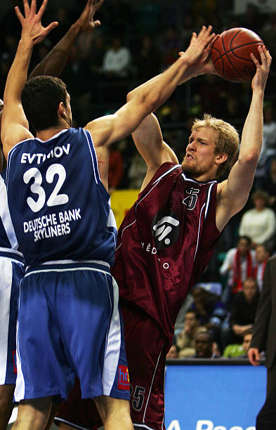 媒体之间形 媒体之间形