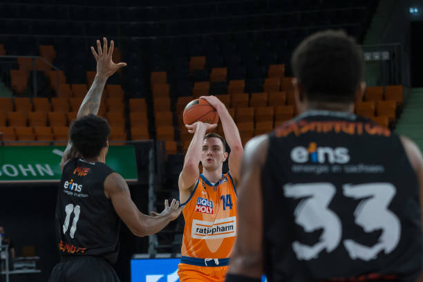 短暂困在斯 短暂困在斯