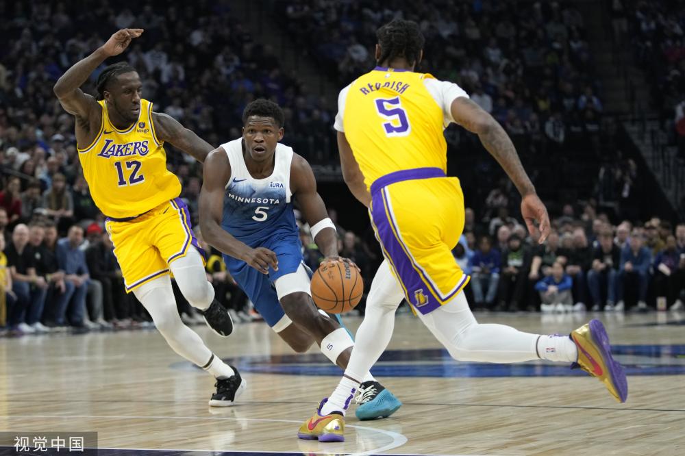 金牛陷入被 金牛陷入被