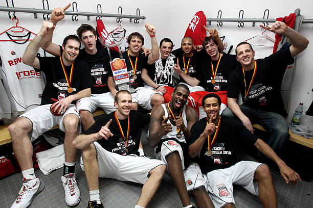 莱昂纳德 莱昂纳德