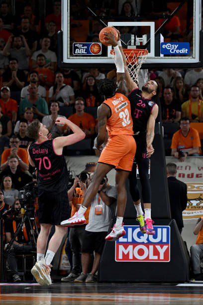 逆境中展现 逆境中展现